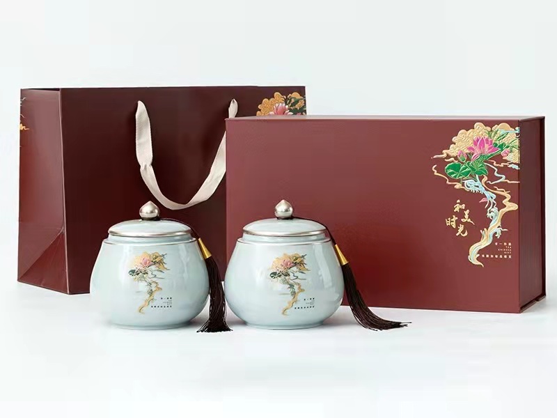 中國傳統刺繡在茶葉禮盒包裝設計中的運用 中國傳統刺繡在茶葉禮盒包裝設計中的運用